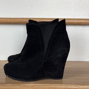 Chic Black Suede Wedge Boots